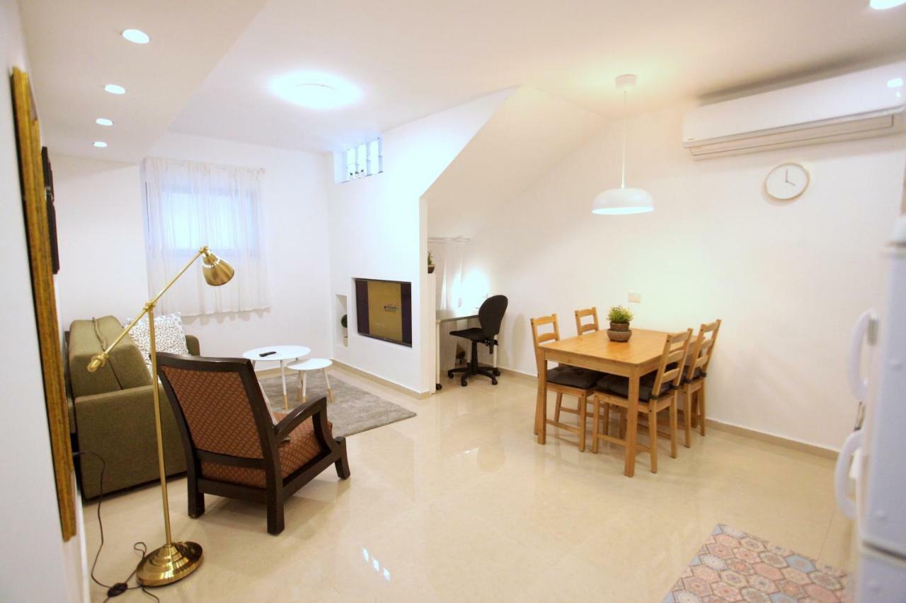 Modern Home In The Heart Of Nachlaot Jérusalem Extérieur photo